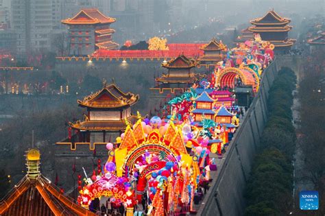 西安爲什麼神奇：古城牆下，時空交錯的夢幻之旅